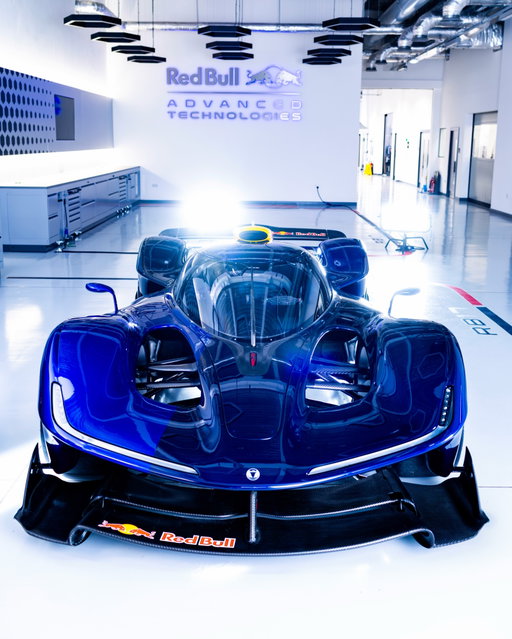 Pushing the limits of what’s possible: the details of RB17 💙   

#F1 #RedBullRacing #RedBullAdvancedTechnologies 

📸 @VladimirRys