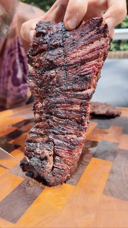 It would be a shame to ruin a beautiful steak by slicing it wrong 😑 

#groarkboysbbq #themeatteacher #culinary #teacher #bavette