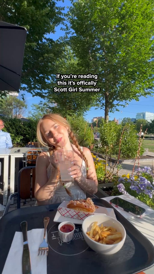 Scott girls 🤝hot girls