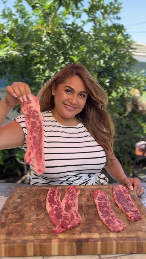 How to make Carniceria Marinade! You don’t need to break the bank this summer by buying marinated meat! You can do it at home and grill all summer long! @beefitswhatsfordinner #beeffarmersandranchers #ad