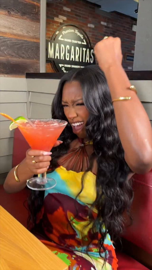 if u want a $6 bombshell marg to appear just go to chili’s 

+21 to consume alcohol