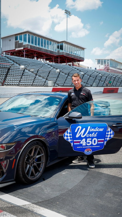 Breaking down a lap with @benrhodes. 🧠