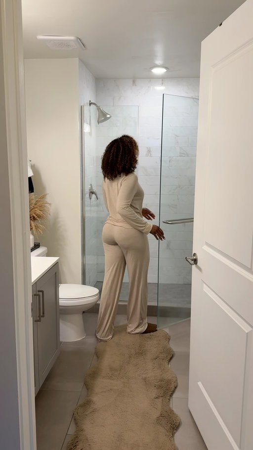 Sundays aren’t for scrubbing — they’re for reset and recovery.

I got strategic about where my energy goes, and my shower routine was the first thing to change. Spray @wetandforget , walk away, handle everything else.

No scrubbing. No rinsing. No wasted energy.

#ad #wetandforgetshower