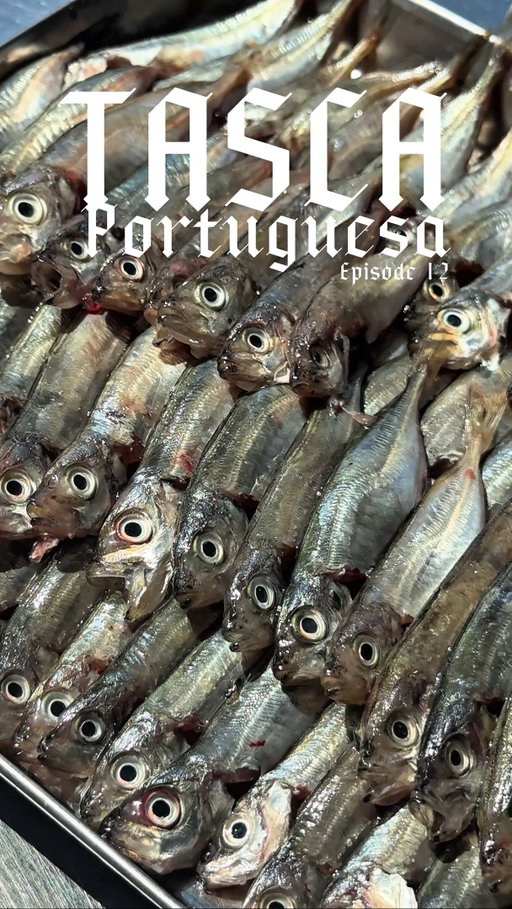 Fried Jaquinzinhos 🐟🇵🇹

Another big classic, deep fried fresh tiny horse mackerel, served with a simple tomato rice. One of my personal favorite local summer dish 🤍
Made mostly everything traditionally, just added a little bit of butter with the rice. 

RECIPE out on my next newsletter, check in Bio 

Track ID: Maria Bethânia - Cheiro de amor 🇧🇷🤍

#tasca #portugal #friedfish #tomato #rice