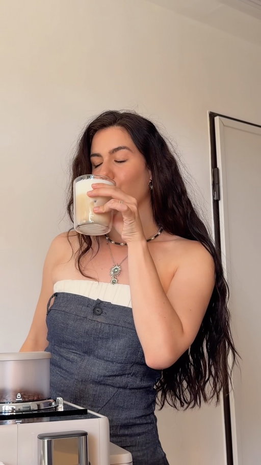AD Non sono stata scelta come barista perfetto per la campagna di De’Longhi ma sono sicuramente il barista perfetto di mio marito, tanto ha altre scelte? No. @delonghiofficial