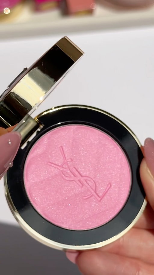 Finally trying Hailey Bieber’s go to baby doll pink blush 
@yslbeauty blush in 42
#newmakeup #yslbeauty #pinkmakeup #sephorahaul #blusher