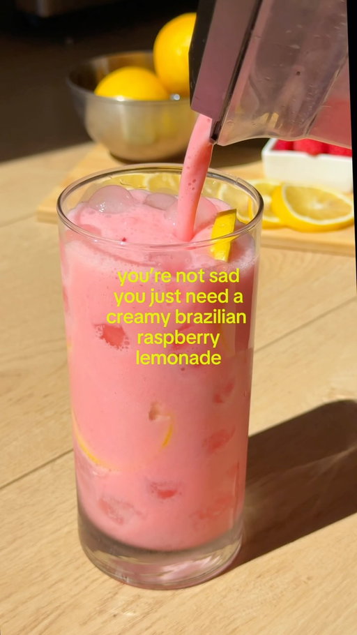 LOVEEE me a pink drink!! 💗🍋 I’ve been obsessed with Brazilian lemonade lately so I had to give it a twist with @grunsdaily Raspberry Lemonade gummies ✨

Creamy Brazilian Raspberry Lemonade
- 2-3 lemons, quartered (remove seeds & white core)
- ½ cup raspberries
- ½ cup sweetened condensed milk
- 1½ cups water

Pulse the lemons, raspberries, water, and condensed milk a few times (don’t overblend), then strain. Blend with the sweetened condensed milk until creamy and frothy. 🤍

#summerdrink #easyrecipe #brazil #mocktail #ad