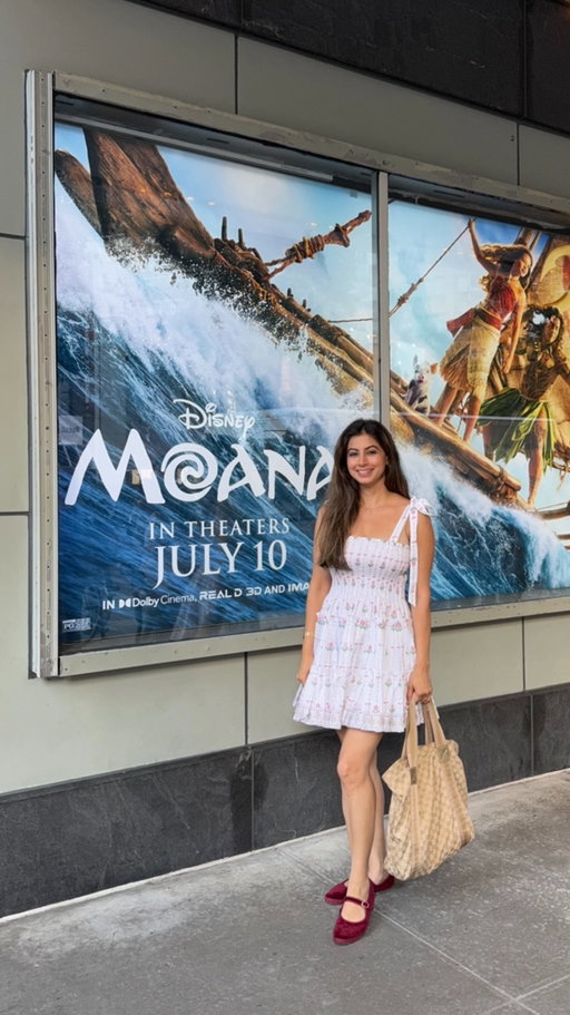 @therock is truly one of the kindest humans. 🥹 He took the time to give this tiny human so much attention, and the entire crowd went absolutely wild! 🩷

@disney Moana is out in theaters July 10th and is an absolute must see!!

#moana #disneymovie #therock #moanamovie