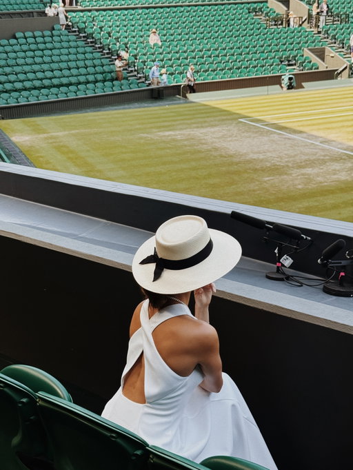 A day I look forward to all year round 🎾.
Thank you @nobodyschild for a memorable day at @wimbledon, and for the perfect tennis whites.

Huge congratulations to @karolinamuchova! And so well played @cocogauff. What a match 👏. 

Dress @nobodyschild 
Bag @aspinaloflondon 
Necklace @tillysveaas 
Hat @fernandezyroche_hats 
Shoes @sezane
