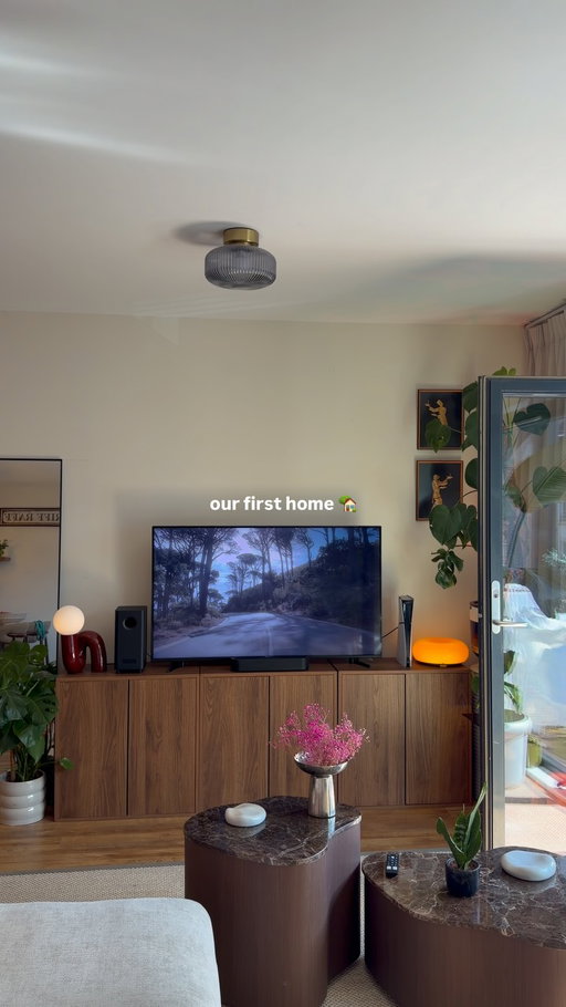 this song is just perfect 😮‍💨🏡 

#homedecor #apartmentinspo #apartmentdecor #midcenturymodern #midcenturymodernhome