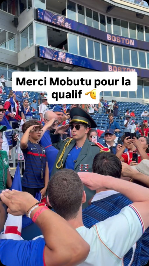 Le dictateur Kylian en tribune de France-Maroc
Merci @stubhub pour l’invitation
#worldcup #france #mbappe #dictator
