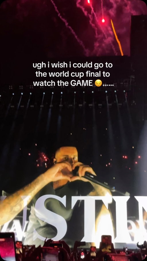 wish i had a free bag of tickets to the world cup finallll 🙄 #justinbieber #worldcup #final #halftimeshow
