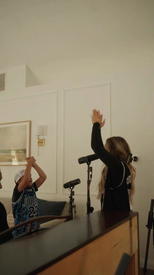 One thing ain’t never gunna changeeeeeee! Singing with my favorite person in the world. I just can’t get over Elisha in this. I hope you love his rendition of God is Good because it’s now yours!! Love you guys so much. You’ve made our year with the amount of support you’ve shown on this song 🥲

#christianmusic #forrestfrank #childlikefaith #worship #worshipmusic
