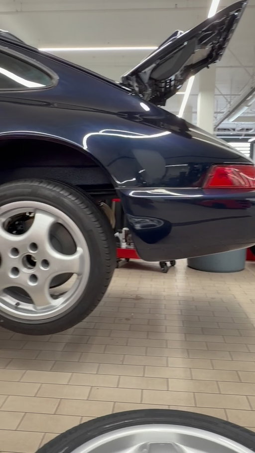 @cocci_meccanica giving us the latest update on our #porschechallenge26 as we are a month away from showing this car off at Monterey Car Week. Fingers crossed it looks like we can install the motor as early as next week. #classicrestorationchallenge #porsche #964 #porscheclassicrestorationchallenge