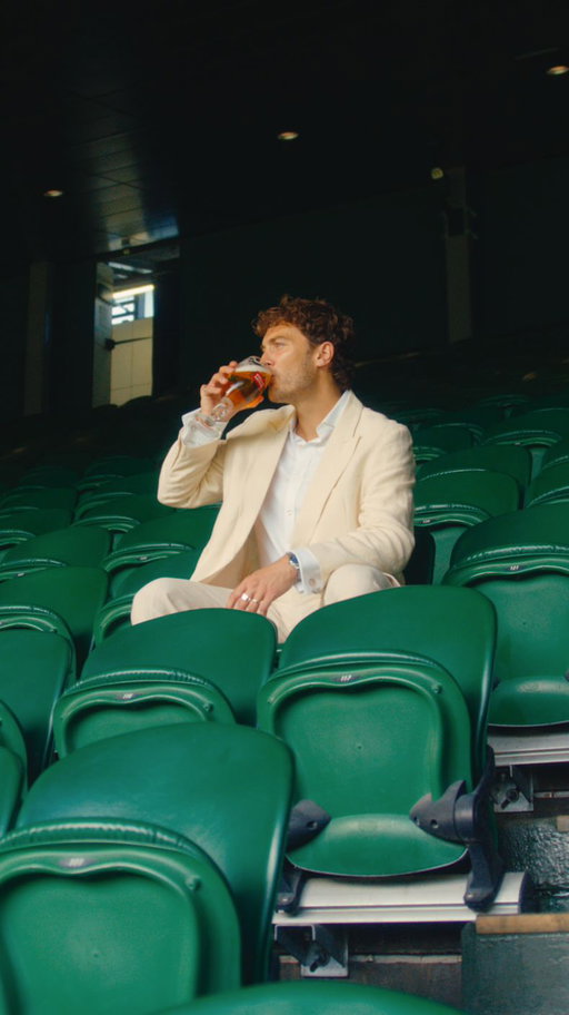 Experiencing the serenity of Wimbledon before the gates open is quite something. 

Wimbledon with @stellaartoisuk is basically my favourite day of the year. 🍺❤️🎾

#ad