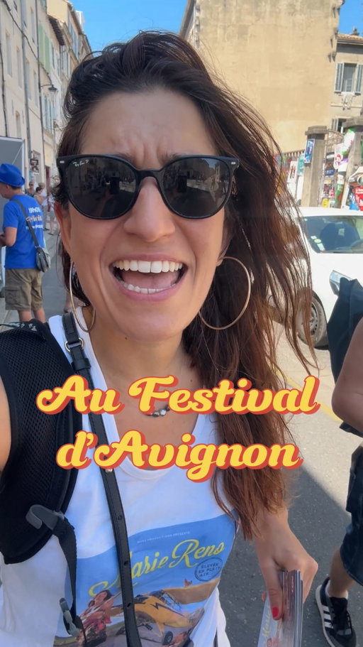 En direct du festival d’Avignon sous 40 degrés 🥵😅✨ on garde la pêche et on vous attend avec la clim bien fraîche du théâtre des Vents à 18h35 ! Bisous la meute et à ce soir !!! 🩷✨🌸 
@theatredesvents_tdv_avignon @jeremiepontier @lea_crevon @switchagencyparis @christophe_clmnt @encoreuntour #festival #avignon #spectacle