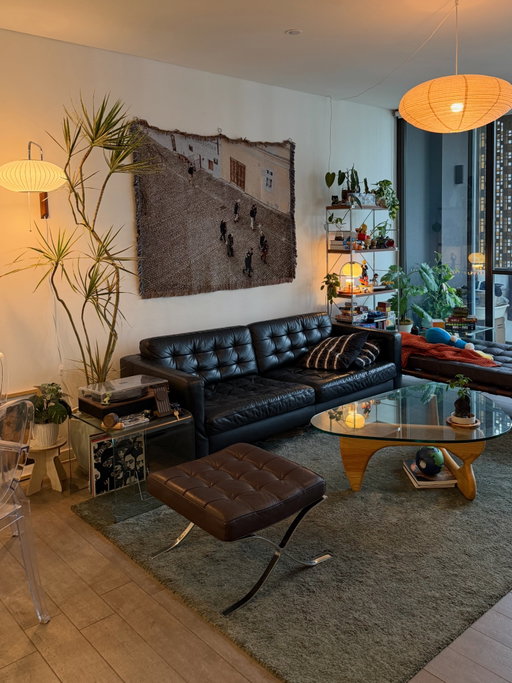 Happy Friday and thank you for 8k!! I fricken love this community 🫶🏻

#interiordesign #interiordecor #homedecor #homeimprovement #midcenturydecor eclectic interiors gay apartment boy home cool finds