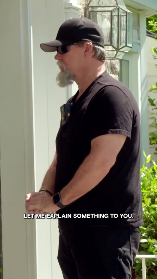 @flashshelton tries to work out an agreement with squatters to vacate peacefully.

#Squatters All-New Tuesdays at 10/9c

If you believe someone is squatting on your property, contact us at squatterstvshow@gmail.com