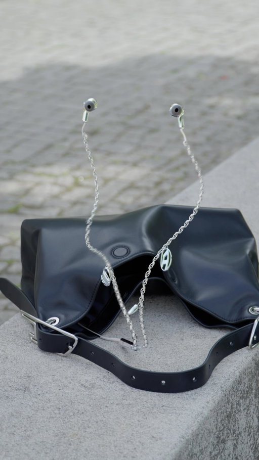 Charming.

Diesel’s wired earbuds are connected with a silver chain embellished with Oval D hardware. Part tech, part jewelry. Easy to find in your bag. 

Tap to shop and see more at the link in bio.

#ForSuccessfulLiving