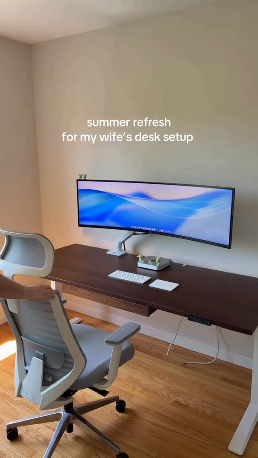 #ad // a firm believer of a clean space is a happy space. @logitech is the best in the game adding comfortable peripheral devices to my desk setup while I work from home. 
the Ergo Series: Lift mouse for all day comfort + Wave Keys for all day comfort #desk #desksetup #wfh #wfhlife