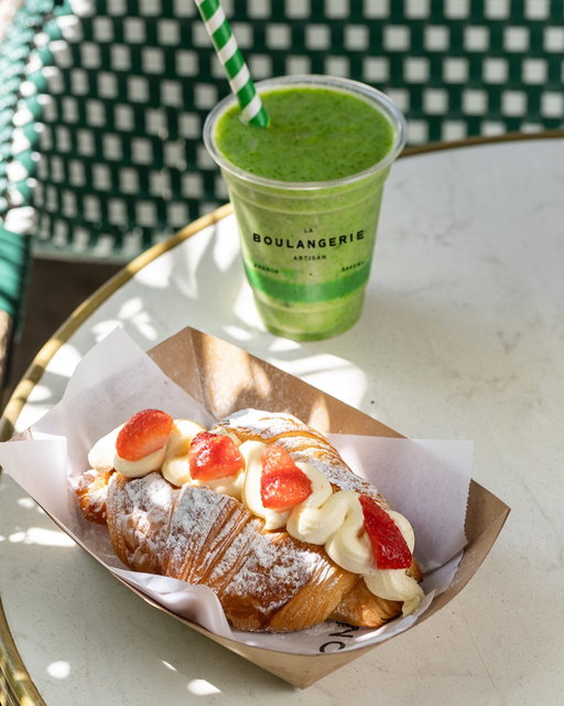 Last Chance to grab those Wimbledon specials over at Dunkertons Park 
#laboulangerieartisan #dunkertons #cheltenham #cheltenhamvibe #wimbledon