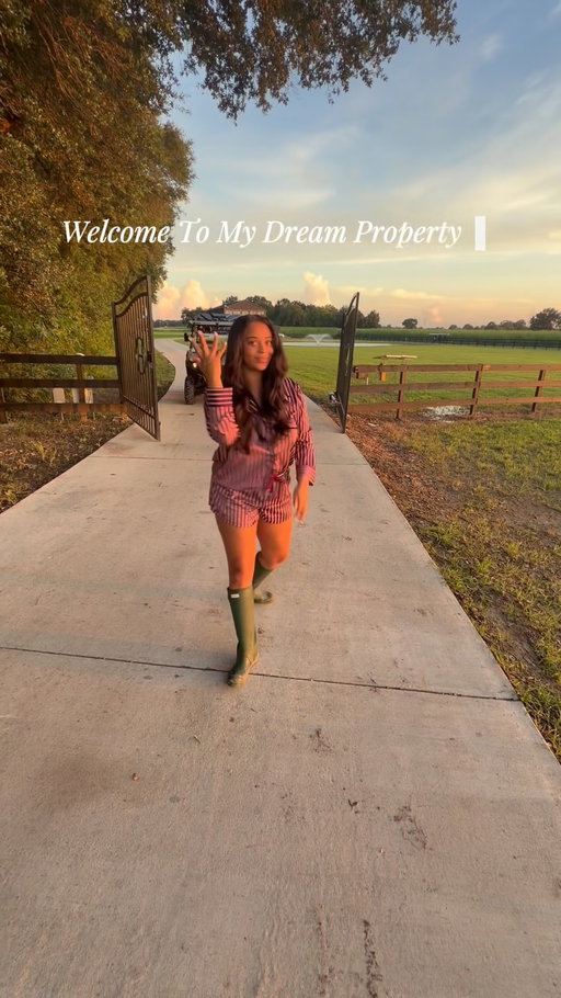 Let’s explore my property! I self contracted my home from the ground up with no experience and now we are expanding 🤍 I loveeee Jesus, I loveee this life and I love my animals. And Yesssss we do farm chores in our Jammies 😂 Lets check it out !