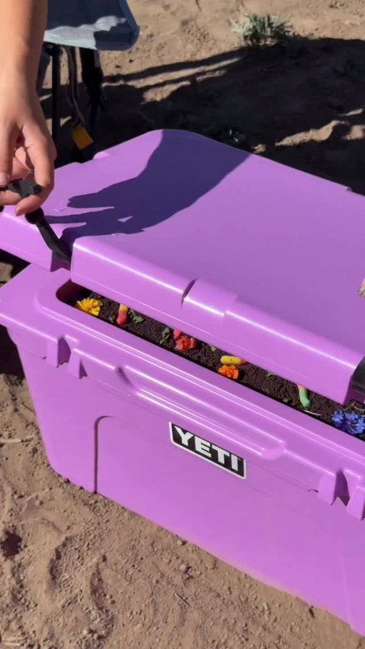 It’s a warm day, and you have a @YETI cooler. What are you filling yours with?

Video credit: @wyldhoneys