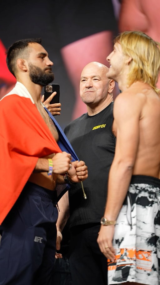 God of War vs The Baddy

@BenoitSt_Denis vs @PaddyTheBaddy

[ #UFC329 LIVE July 11 | 9pmET on @ParamountPlus ]