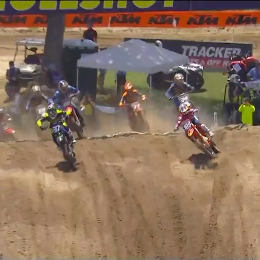 Davies grabs the holeshot to start our day at Southwick, but it’s Sacha Coenen who launches into the lead! 🤯 

#ProMotocross #SMX