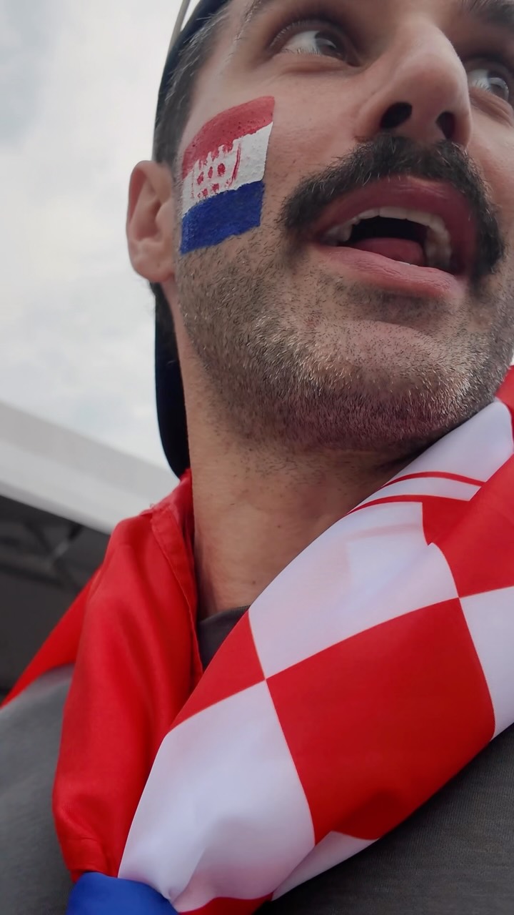 One podcast.
A few tequila shots.
Cristiano Ronaldo.

Just another day in Toronto. 🇭🇷🇵🇹

New Day in the Life out NOW ❤️🤝

Shoutout to my friends at @hisenseca for hooking it up