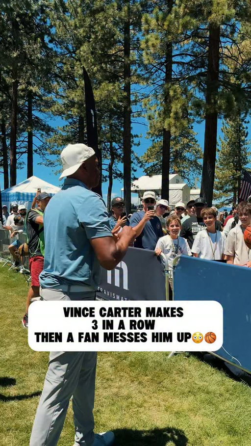 Mr. Automatic until a fan messes up @mrvincecarter15 😳😂