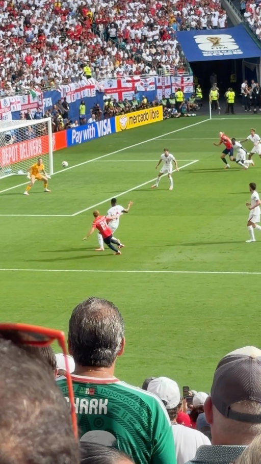 Noruega surpreende de novo 🇳🇴 1 x 0 🏴󠁧󠁢󠁥󠁮󠁧󠁿 @fanupapp 
QUE GOLAÇO