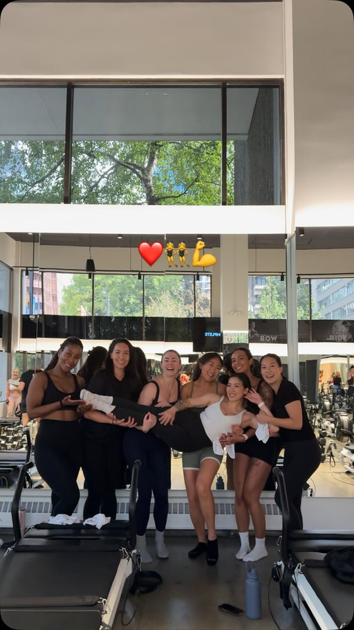 Cheering each other on a little differently these days 👯‍♀️❤️ HAPPY BACHELORETTE @leatherham we love you!!! Thank you for having us @strong_coalharbour 💪