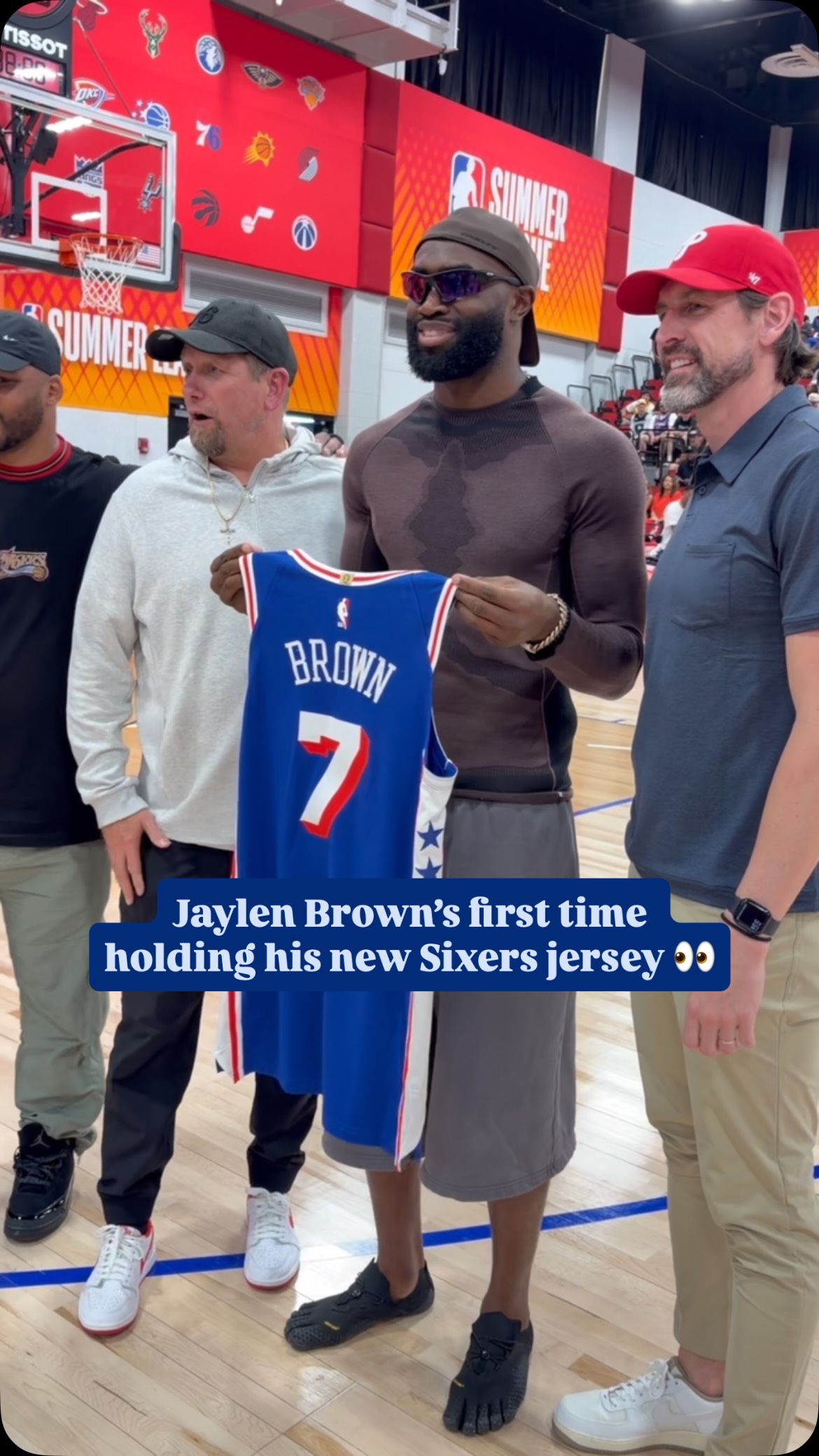 Jaylen Brown receives his first Sixers jersey 👀

Presented by @pazecheckout