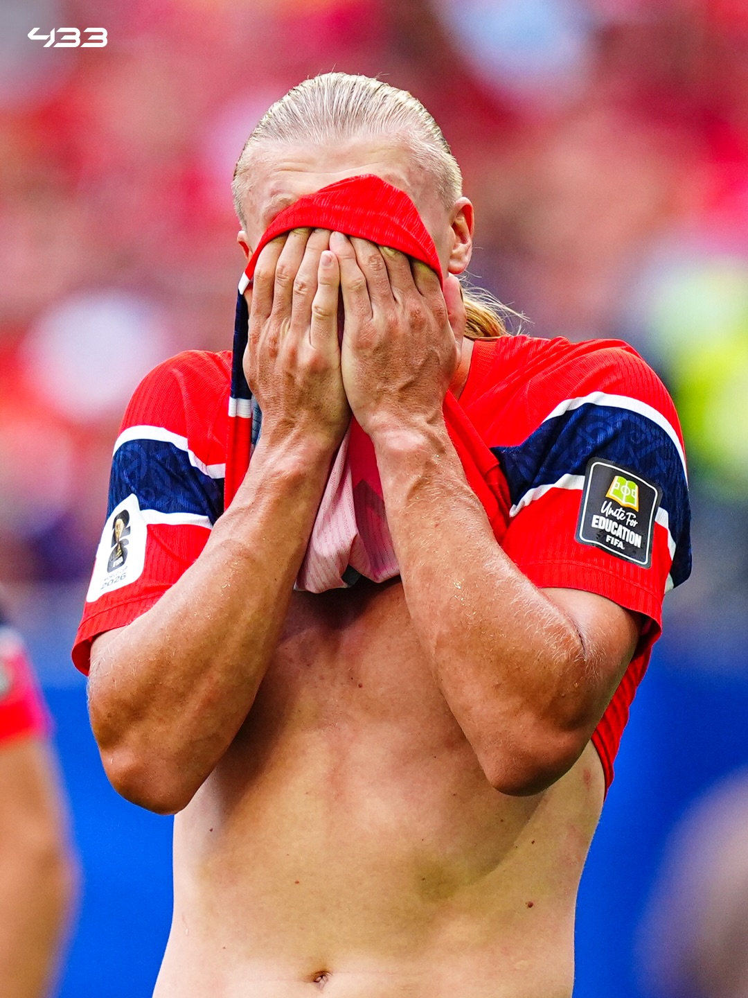 𝐄𝐕𝐄𝐍 𝐑𝐎𝐁𝐎𝐓𝐒 𝐇𝐀𝐕𝐄 𝐄𝐌𝐎𝐓𝐈𝐎𝐍𝐒 🥹🤖

What a World Cup campaign it was for Erling Haaland...

Scoring 7 goals in your first-ever World Cup isn't for everyone 🤯

It wasn't meant to be, but he can be so proud 👏