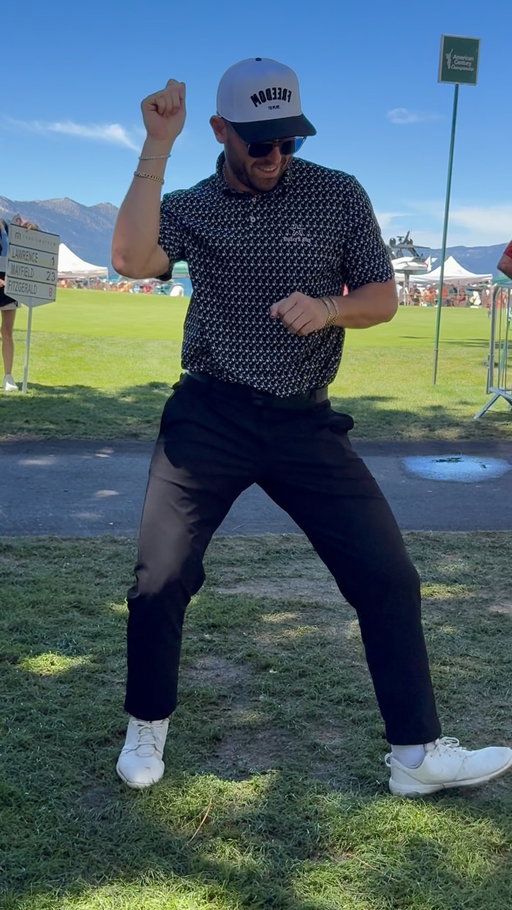 @bakermayfield, will you teach us how to dougie?! 

Beats courtesy of @turtleboxaudio 🎶

#accgolf