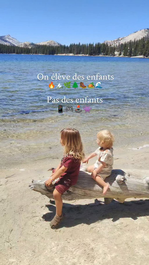 Élever nos enfants dans la nature 🍄‍🟫🌿🩵

On a fait le choix de passer tout notre temps avec nos enfants pendant ce voyage, c'est parfois épuisant, éreintant mais ces moments sont tellement riches ✨

Depuis qu'ils sont nés nous évitons au maximum les écrans et préférons qu'ils jouent dehors ! Pour les temps calmes, Milan a une boîte à histoires, nous lui avons téléchargé des épisodes de Dany le tigre sur youtube et il a seulement le son, il adore et les sujets abordés sont très intéressants à son âge, il s'agit de situations du quotidien, de l'apprentissage de certaines valeurs comme le partage, prendre soin de ses proches etc. 

Pendant les longs trajets en camping-car on lui donne des livres, il peut regarder ses livres pendant 2h d'affilée ! Parfois je vais derrière avec lui pour jouer, dessiner ou faire l'école. 

Milan a 3 ans et demi et a déjà regardé quelques dessins animés mais on les garde vraiment pour les situations d'urgence, c'est notre dernier joker ! Les rares fois où Milan regarde les dessins animés, on échange ensuite, je lui demande de me raconter ce qu'il a compris etc. 

À la maison on a enlevé la télé car elle ne servait jamais 😅

Je ne jette pas la pierre aux parents qui utilisent les écrans, je vous partage juste notre façon de faire en étant 24h/24 avec nos petits loups 😊

#travelfamilytime #travelfamily #travelwithkids #travelbaby #wekeepmoments