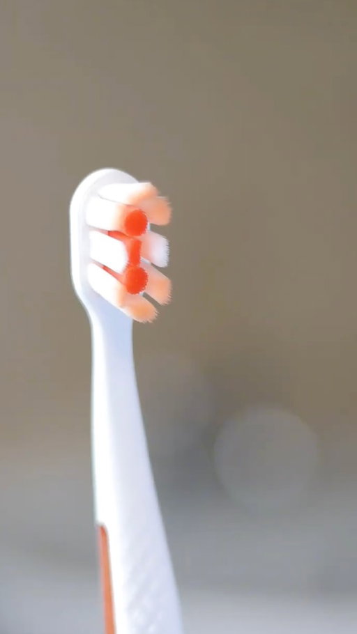 My little morning routine is the only thing keeping me sane! 🪥 

*****vs flat-trim manual toothbrush. Not intended to replace flossing.

#Colgate