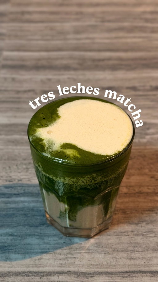 I accidentally made tres leches matcha! 🍵☺️

Uji Okumidori Miyako from @nio_japanese_green_tea 💚

#matchadiariesbyjash #yourmatchagirliepopjash #matcharecipes #nioteas #matcha