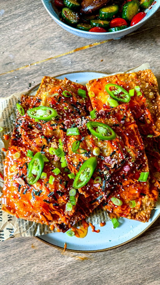 Crab Rangoon nachos @farahjeats 

Comment “recipe” and I’ll send you the detailed recipe 🫶

IB: @ireneykchoi 

#asianfood #easyrecipe #foodie