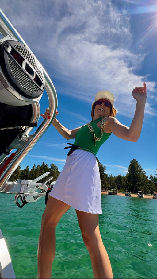 The fit check nobody asked for. 😉 @entitledhousewife takes over Tahoe in head-to-toe @travismathew.