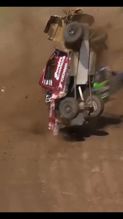 @draxtonszymik catches the wall and FLIPS end-over-end!!