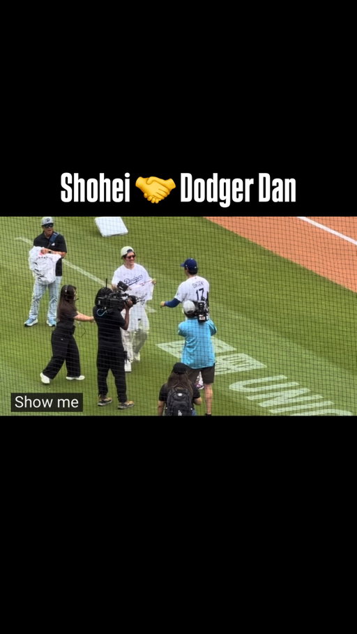 I’m not saying I’m the reason he hit a leadoff HR. But the times I’ve shaken @shoheiohtani ‘s hand and he hit a HR is 100% #dodgers #shoheiohtani