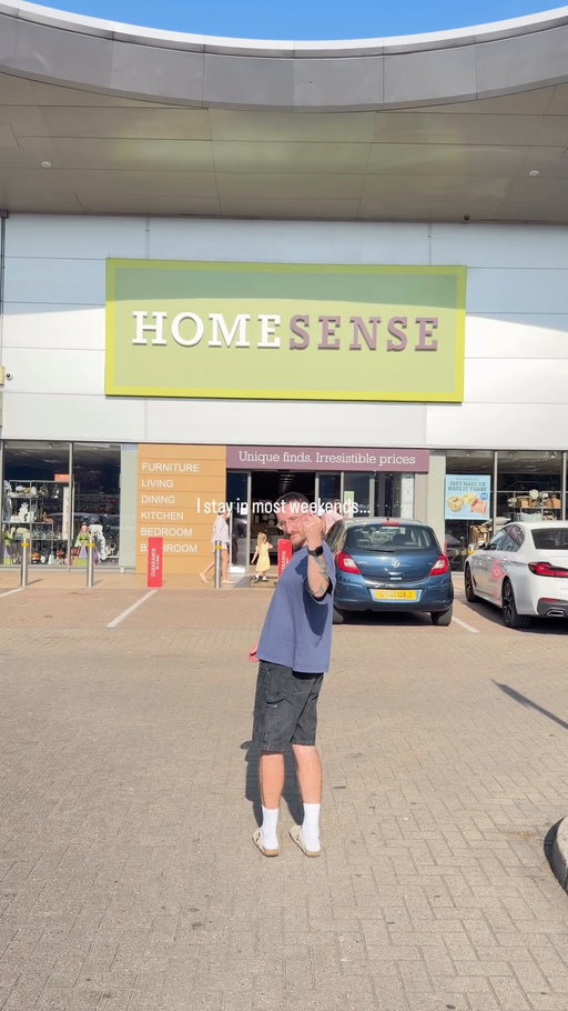 I stay in most weekends because I have made my home feel calm, cosy and genuinely mine. I visited the Homesense Greenwich store to find a few pieces that make slow moments feel even better. A few @homesense_ukie finds, a quiet
weekend and a space that feels good to come back to! And thats my why. #AD #homesense 

#livingroom #interiordesign #homedecor