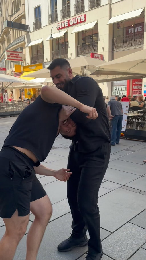 Challenging a Turkish UFC fighter @ibo.aslan_ 🇹🇷
.
“People will always throw stones at you, but you have to build a bridge from them and go through”
#vienna #turkiye #japan #ufc #german