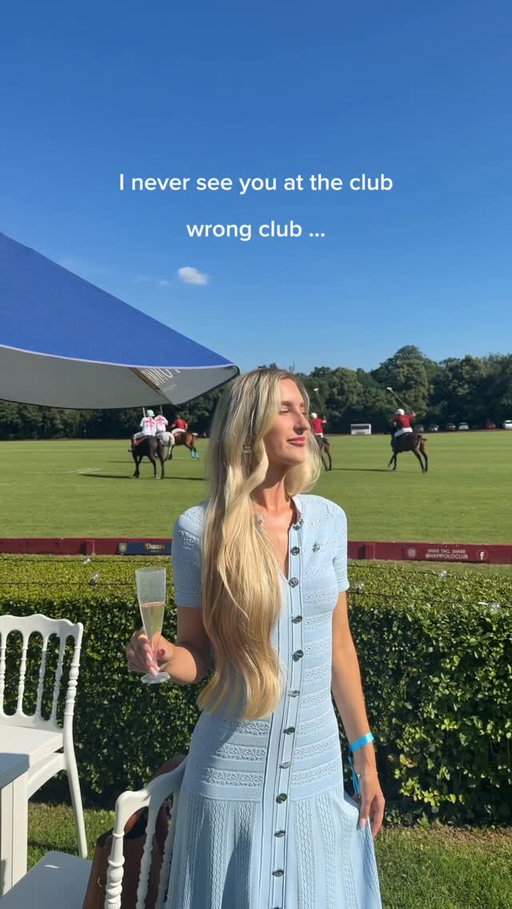 @hampoloclub 🐎🥂🩵 another day at my favourite club #polo

Wearing @sandroparis