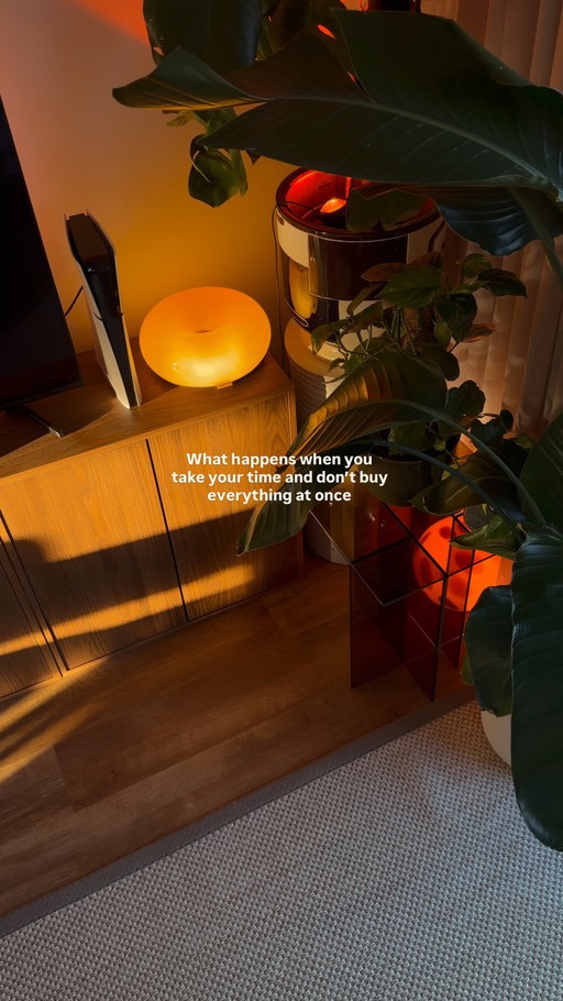 don’t feel rush and pressured by the Instagram highlight reels… take your time. It takes weeks, months, years to make a home that your happy with and reflects your personality 🧡🏡

#cozyhome #cozyhomedecor #apartmentinspo #apartmentdecor #midcenturymodern