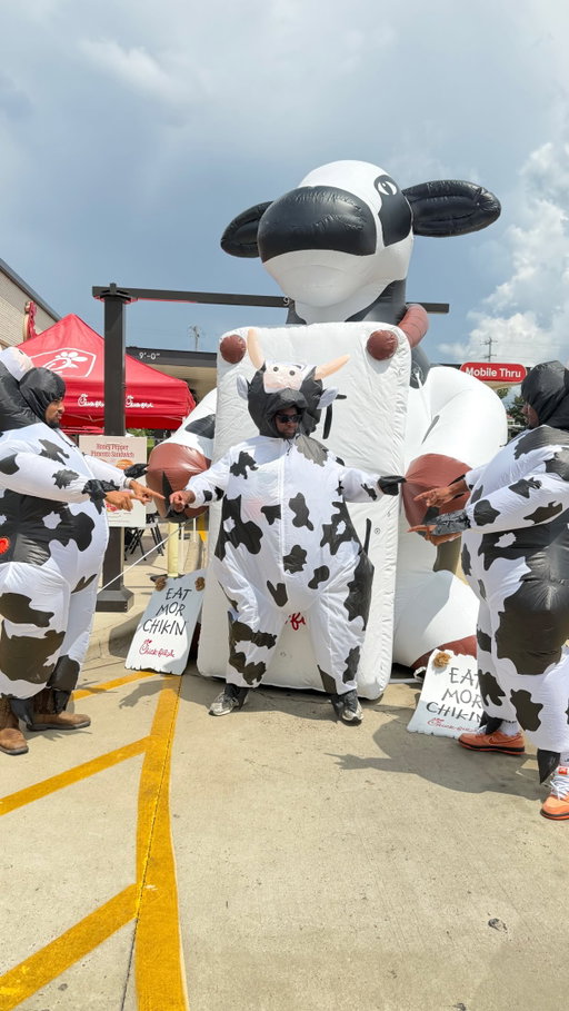 @chickfila 😭😭😭😭😭😭

#chicfila #memphis #funny #reels #viral