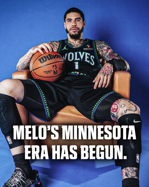 Minnesota knows he’s the 1.

LaMelo looks ICY in his new threads 🥶 (SWIPE)

(via @timberwolves)