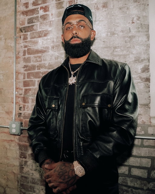 El flow no solo se lleva en la música, también se demuestra en el diamante 💎

Eladio Carrión came with the bars and jewelry, and Cristopher Sánchez understood the assignment 🔥